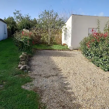 Charmante Maison De Village Avec Linge Fourni - A 12km *