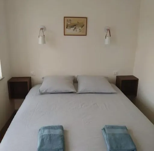 Charmante Maison De Village Avec Linge Fourni - A 12km